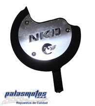 Cargar imagen en el visor de la galería, PROTECTOR TAPA CLUCTH AKT NKD 125 LUJO CON PLATINA DE ACERO