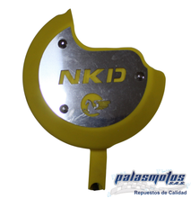 Cargar imagen en el visor de la galería, PROTECTOR TAPA CLUCTH AKT NKD 125 LUJO CON PLATINA DE ACERO