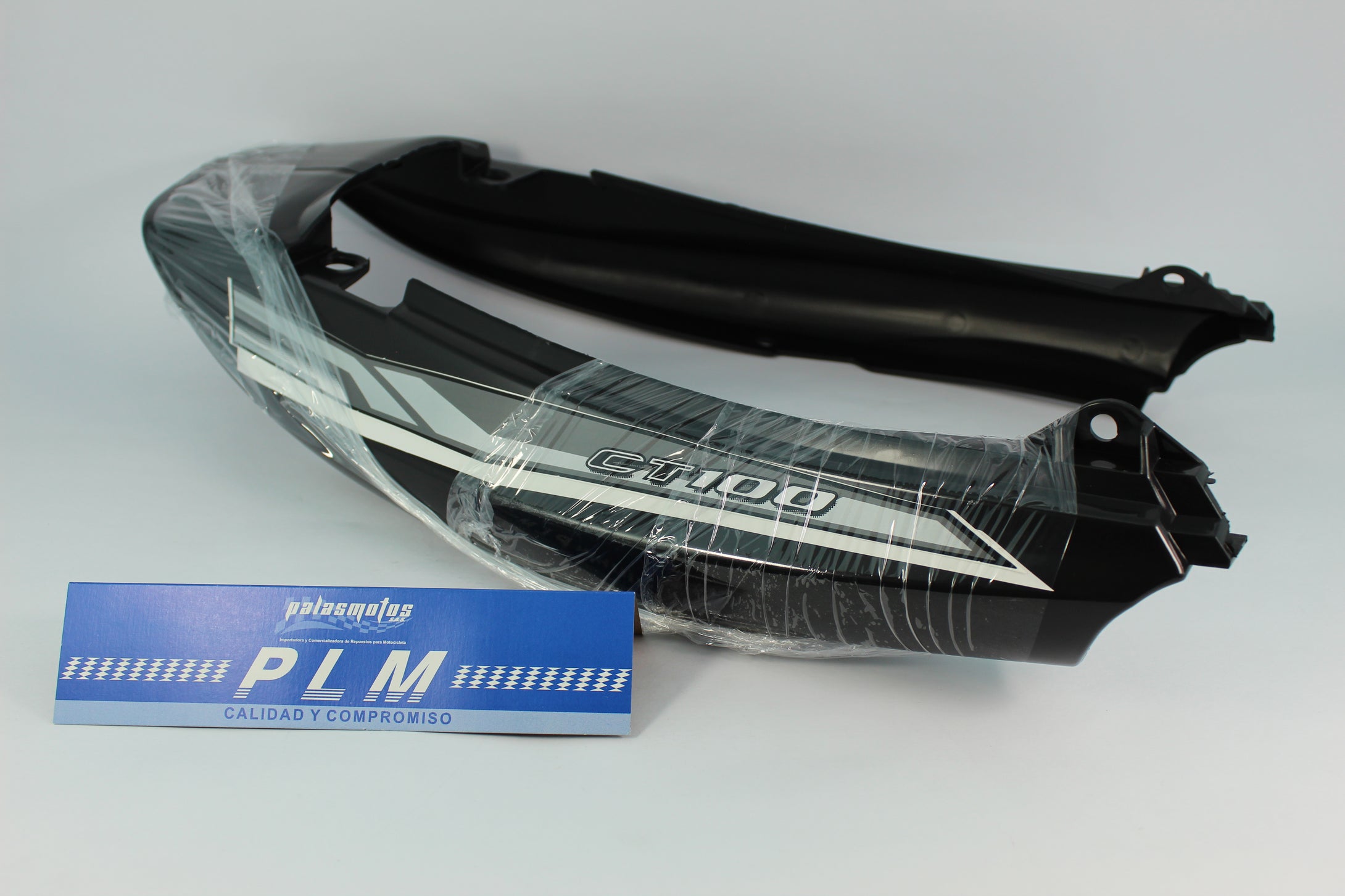 COLA DE SILLIN DE BOXER NEGRA CALCA AZUL - PALASMOTOS S.A.S